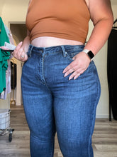Load image into Gallery viewer, Ariel Judy Blue Tummy Control Jeans
