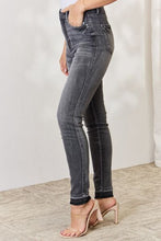 Load image into Gallery viewer, Judy Blue Tummy Control Release Hem Skinny Jeans
